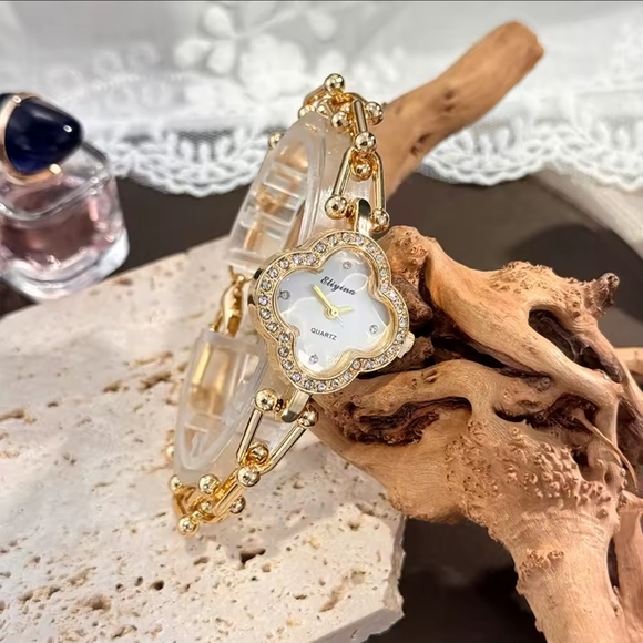 Gold Crystal Clover Bracelet Watch - Picture 2 of 3